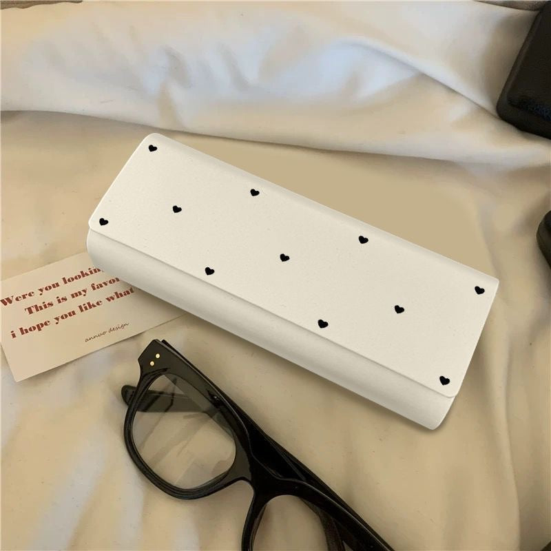 Glasses Case, Simple And High-End Magnetic Eye Box, Korean Style Small Love, High-Looking Portable Box